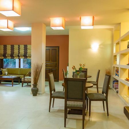Polichni Hotel Leonidio Ngoại thất bức ảnh
