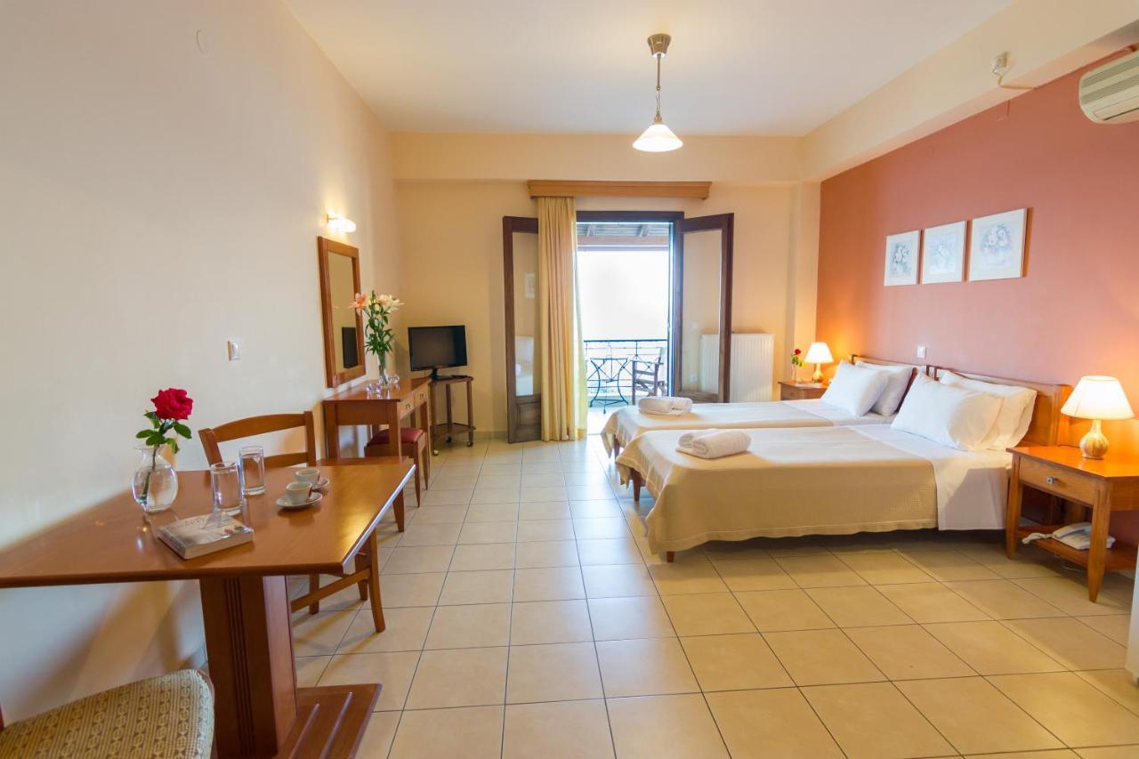 Polichni Hotel Leonidio Ngoại thất bức ảnh