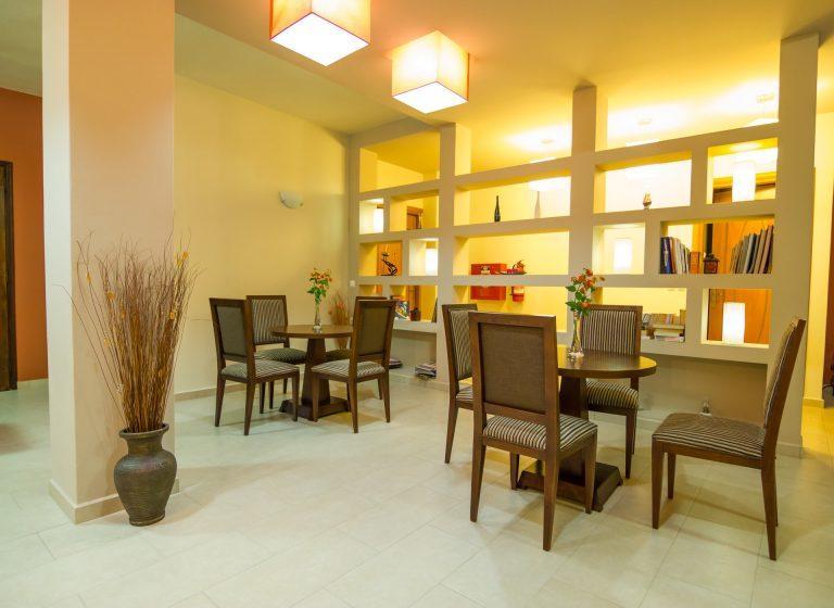 Polichni Hotel Leonidio Ngoại thất bức ảnh